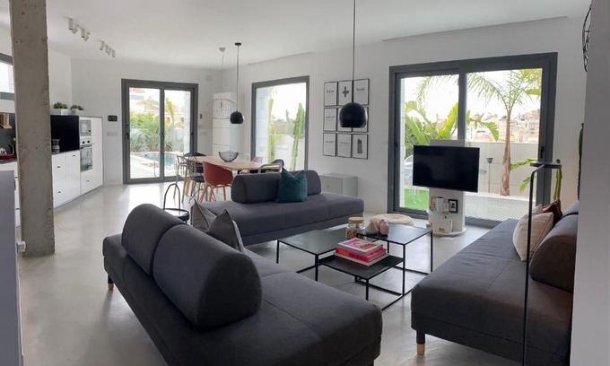 San Miguel de Salinas House | EBLICórner S