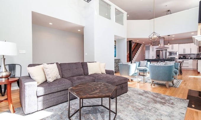 Lower East Side Apartment | Eclectic, Stylish, and Cozy Milwaukee Home!