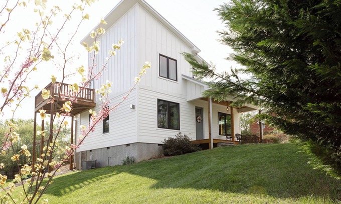 Woodfin House | Eco- Friendly house near downtown AVL, mountain views