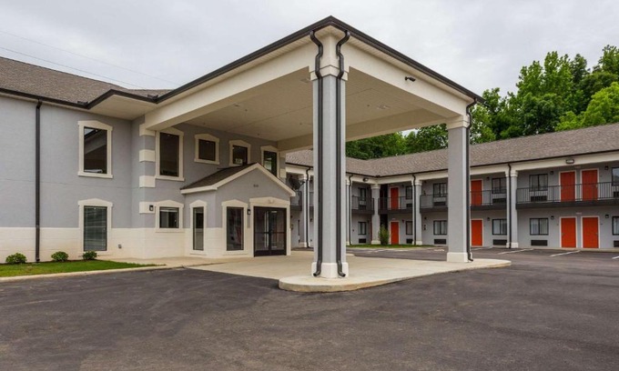 Forrest City Cabin | Econo Lodge Forrest City I-40
