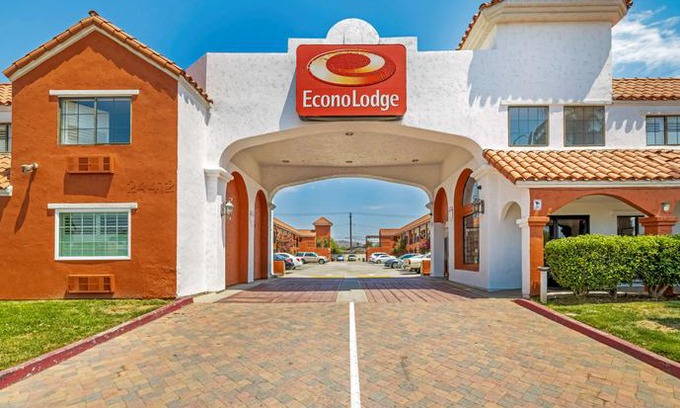 Moreno Valley Hotel | Econo Lodge Moreno Valley