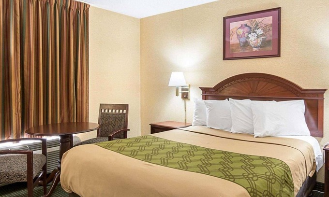 Dumfries Hotel | Econo Lodge Near Quantico Marine Base
