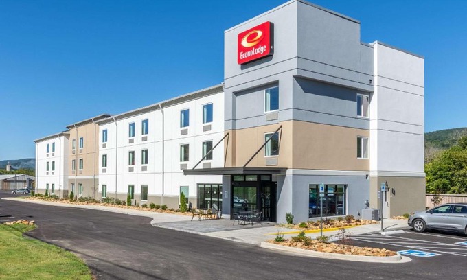 Dayton Cabin | Econo Lodge