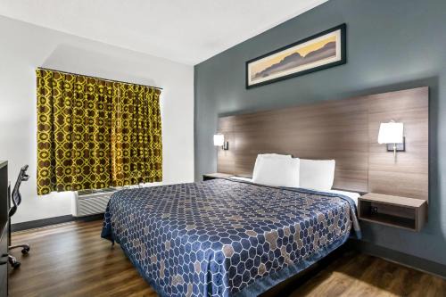 Jesup Cabin | Econo Lodge