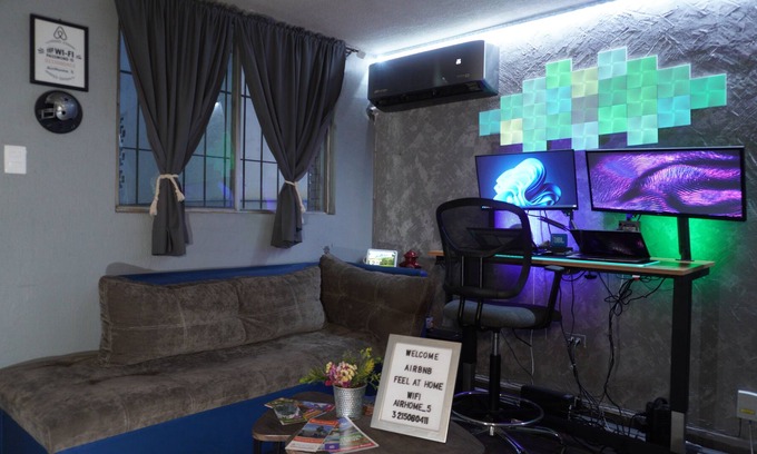 Guadalupe House | Economic Room w / Air Conditioner and Terrace