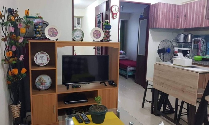 Tondo Hostel | EDMAR 732 (Family room - Breakfast Included) Unit # 6