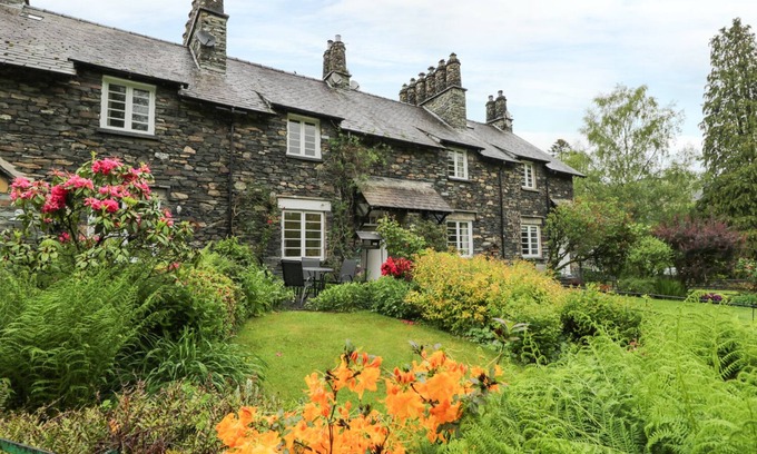 Skelwith Bridge Cottage | EDNAS COTTAGE, with a garden in Skelwith Bridge