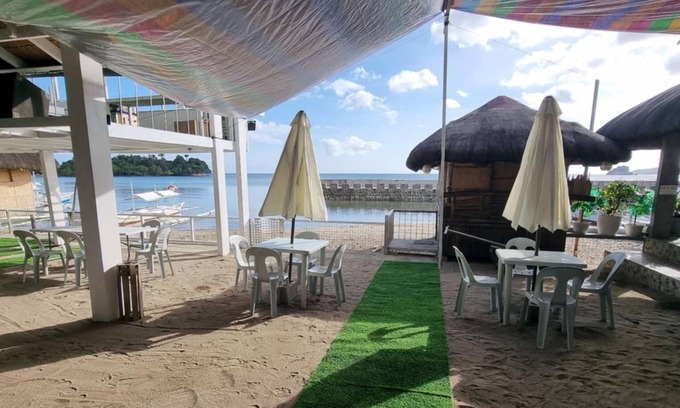 Padre Burgos Resort | EDVIL BEACH RESORT AND JACUZZI POOL SPA