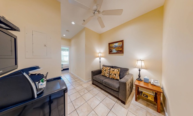 Northeast Harbor House | Efficient Getaway with Free WiFi - Close to Acadia National Park
