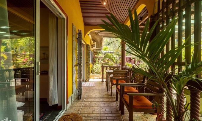 Zig Zag Ward Villa | Effie’s Mountain View Villa - gecko Villa