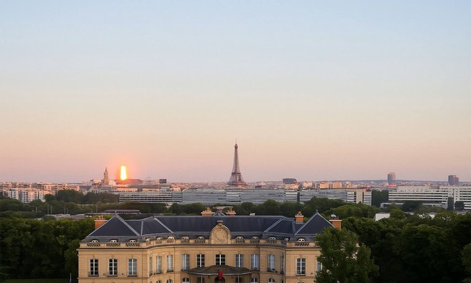 Epinay-sur-Seine Condo | Eiffel Tower View - Entire Apartment