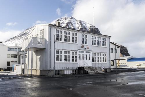 Bolungarvik House | Einarshúsid Guesthouse