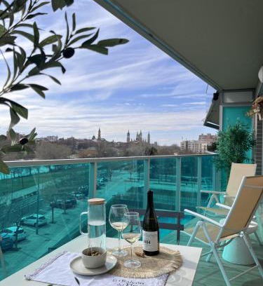 Barrio de Jesus Apartment | El Balcón del Ebro by Alogest- Vistas, piscina y 2 parking