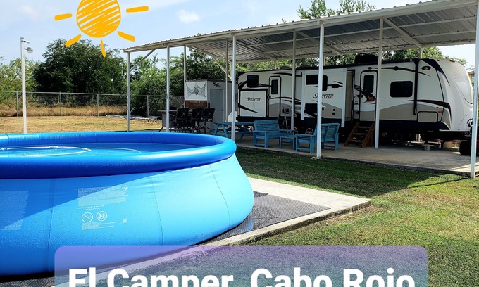 Llanos Costa House | El Camper, carretera hacia Combate, Cabo Rojo