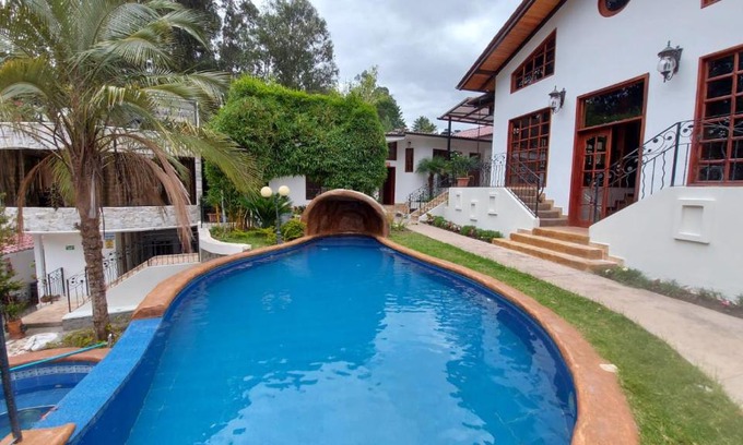 Gualaceo Hotel | El Castillo de Nallig