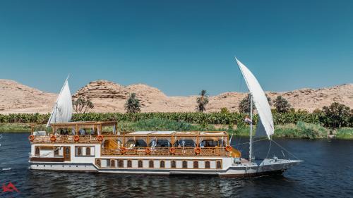 Nile River Luxor Boat Rental | EL Hanim Dahabeeyah