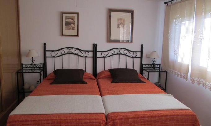 Candeleda Apartment | EL MONTE. ESTUDIO EN LA NATURALEZA