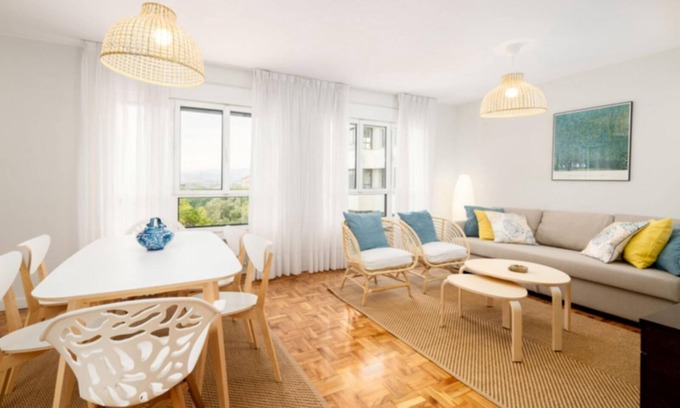 Gijon-Este Apartment | El Muro 22 Luxury in 1st line of beach