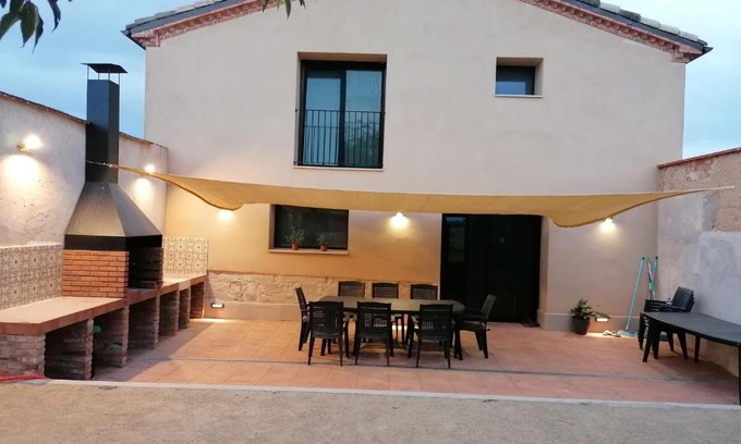 Ivars D'Urgell House | El Niu de l'Estany