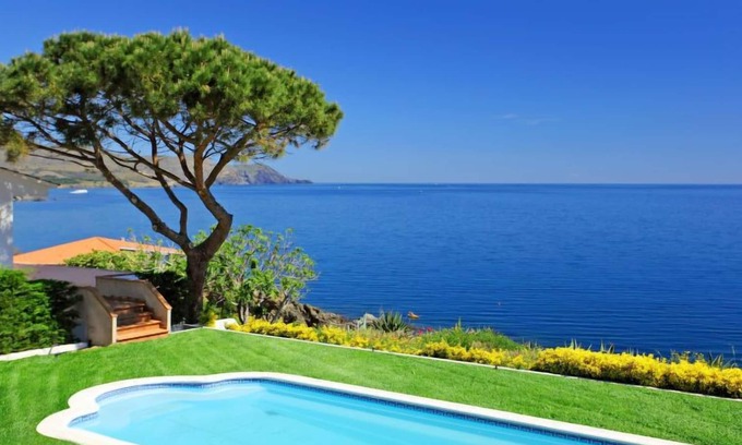 Llanca House | El Paraiso by Interhome