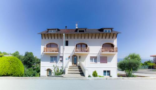 Olius Hotel | El Pi de Sant Just - Habitacions i Apartaments
