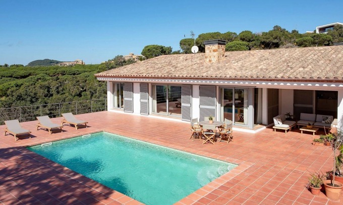Castell-Platja d'Aro Villa | El Refugi - Villa with pool on the Costa Brava
