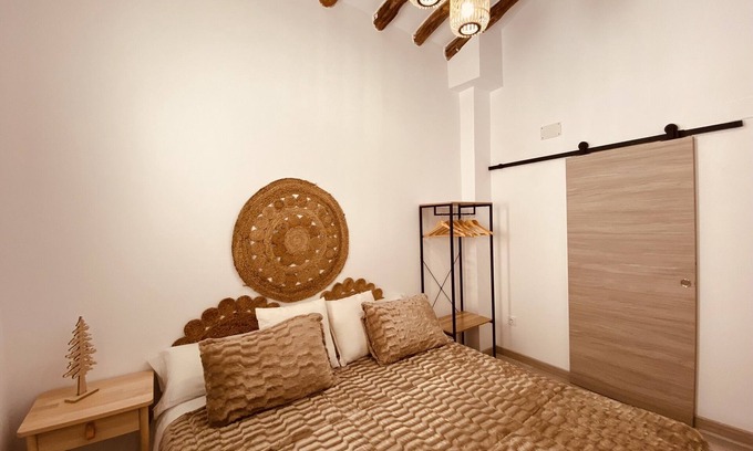 Losa del Obispo Apartment | El terrao apartment, in Losa del Obispo, between Chulilla and Chelva.