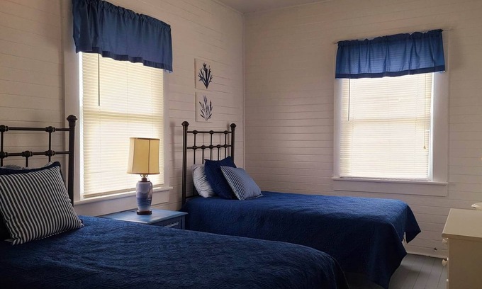 White Lake House | Eleanor's Escapen