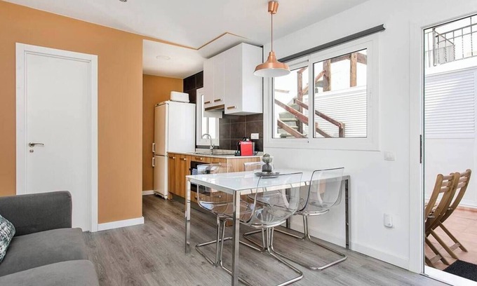 Collblanc y La Torrassa Apartment | Elegant and luxurious interior designed apartment, perfect for those who are in search of the finer things in life.