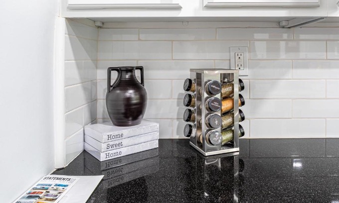 Huntington Station Apartment | Elegance at Huntington Spacious Family Apt Yard