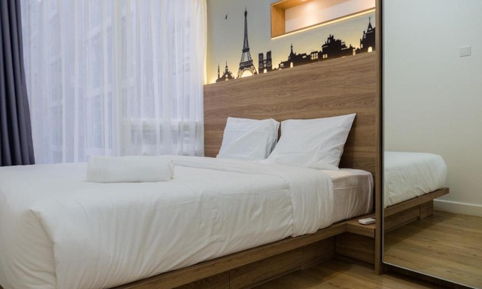 Arjuna Apartment | Elegant 1BR at Landmark Residence near 23Paskal By Travelio