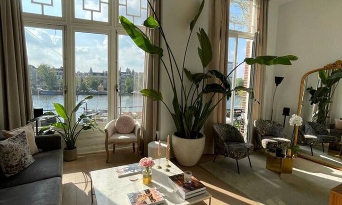 Weesperzijde Condo | Elegant 2-Bedroom Apartment with Amstel River Views | Central Amsterdam Retreat
