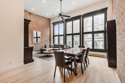 Old Montreal Apartment | Elegant 3 Bedroom apartment in old port - 302