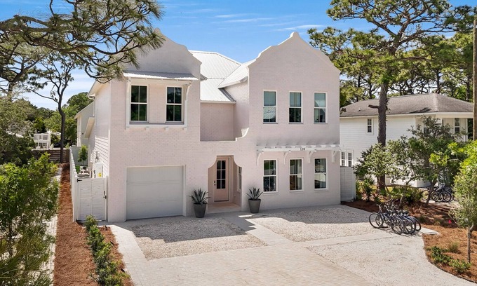 San Juan House | Elegant 5BR w/Pool, Spa, Golf Cart & More!