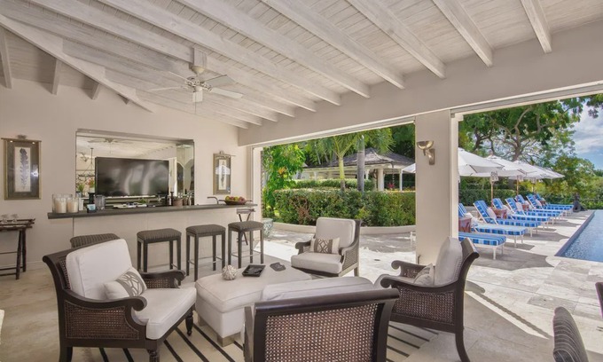 Prospect Villa | Elegant 7Br Villa with Infinity Edge Pool In Barbados