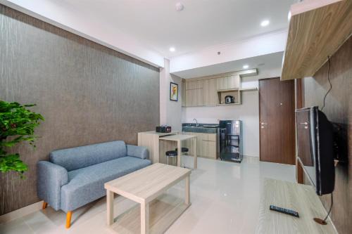 Depok Apartment | Elegant and Comfy 2BR at Transpark Cibubur Apartment By Travelio