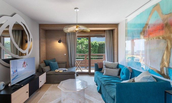 Megeve Apartment | Elegant Apartment with Pool, Sauna & Gym in Megève
