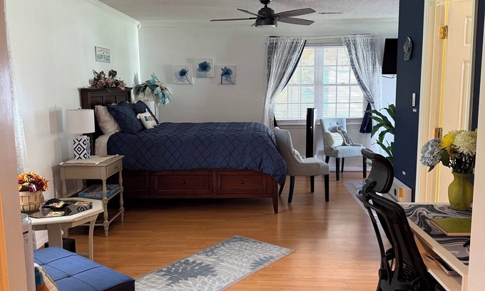 Lookout Valley Neighborhood Association Apartment | Elegant & Cozy Suite Minutes from Downtown Chattanooga Large Yard, Dog Friendly!