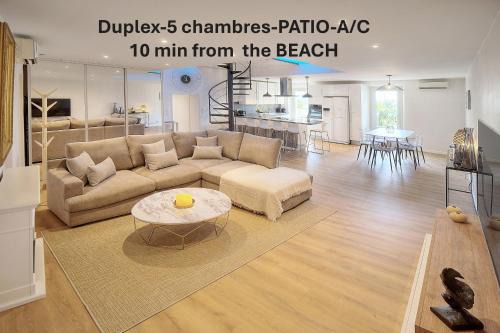Le Suquet Apartment | ELEGANT DUPLEX 5 CHAMBRES PLAGES du MIDI A5B03