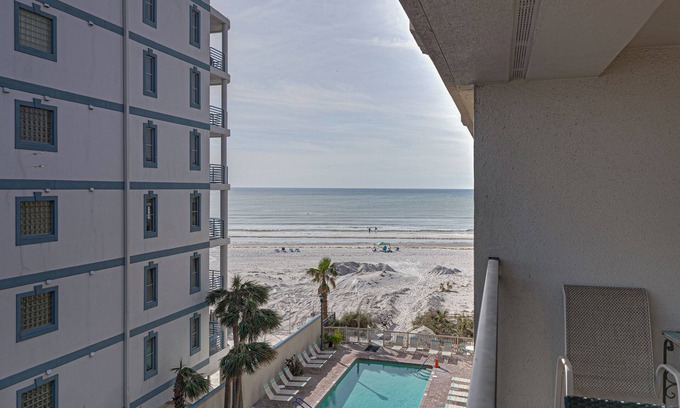Belle Vista Condo | Elegant Escape | St. Pete Beachfront Gem