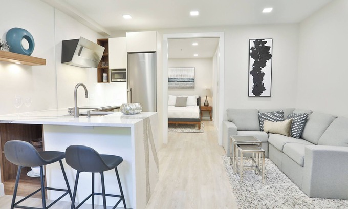 Adams Morgan Condo | Elegant European living in heart of Adams Morgan