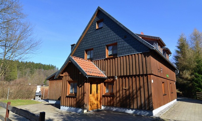 Elend House | Elegant Holiday Home in Elend with Private Sauna