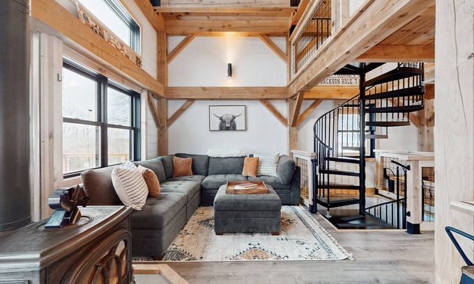 Readsboro House | Elegant house w/mountain views, trail to riverfront, balcony, dog-friendly, bbq