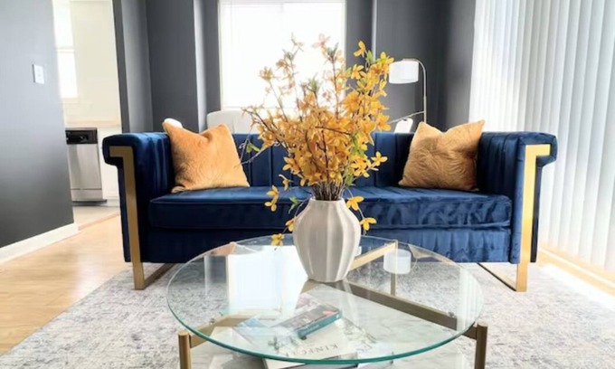 Ballston Apartment | Elegant King Suite Metro DC