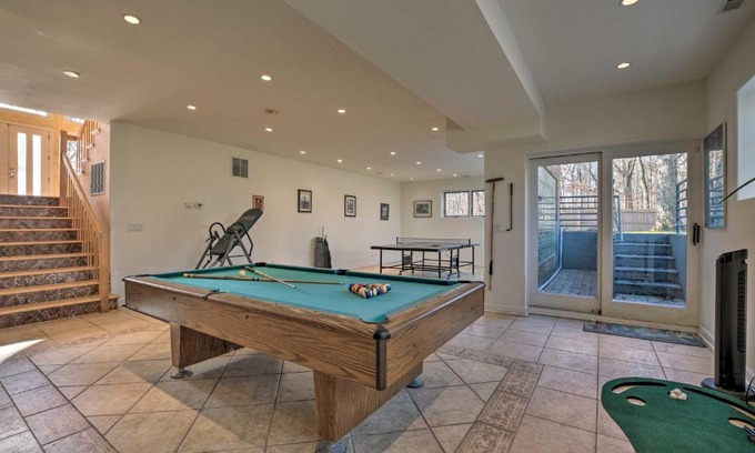 Riverwoods Villa | Elegant Riverwoods Escape with Private Sauna!