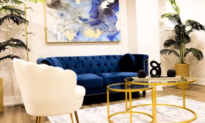 Brampton House | Elegant Two Bdr. Basement Apartment with Private Entrancen