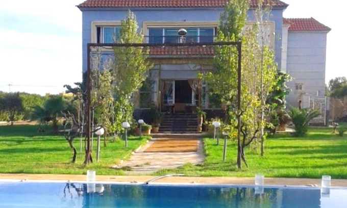 Laghnimyene Villa | Elegant Villa in Laghnimyene with Private Pool