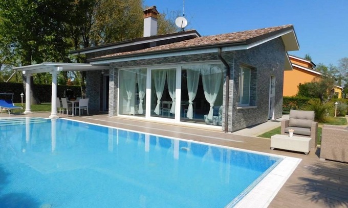 Isola Albarella Villa | Elegant villa in the idyllic island of Albarella