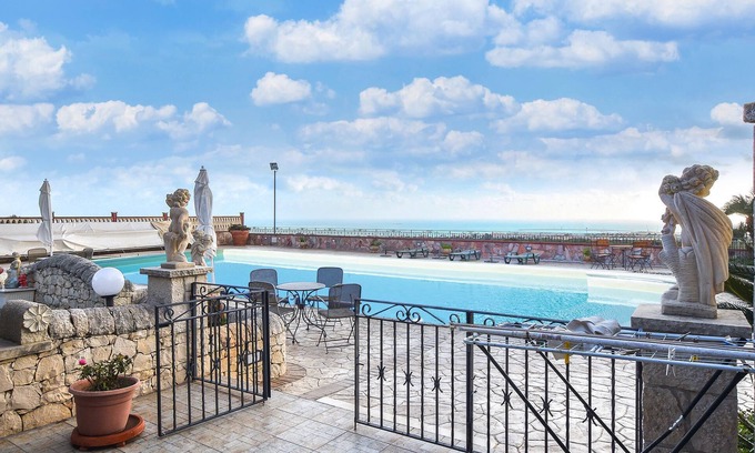 Modica House | Elegant villa with sea view near Modica in the south of Sicily.