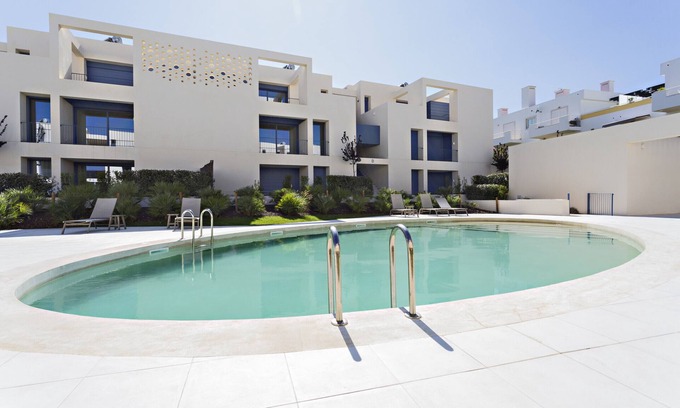 Conceicao e Cabanas de Tavira Apartment | Elegant, with terrace, and access to pool